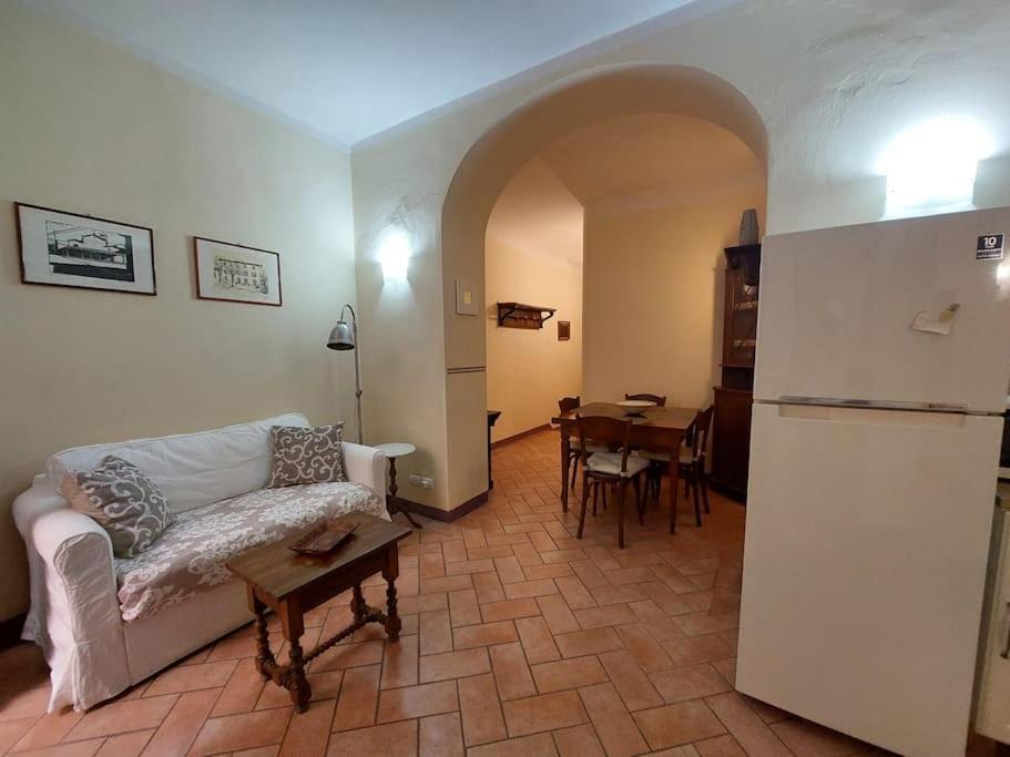 Laura In The Heart Of Apartamento Florencia