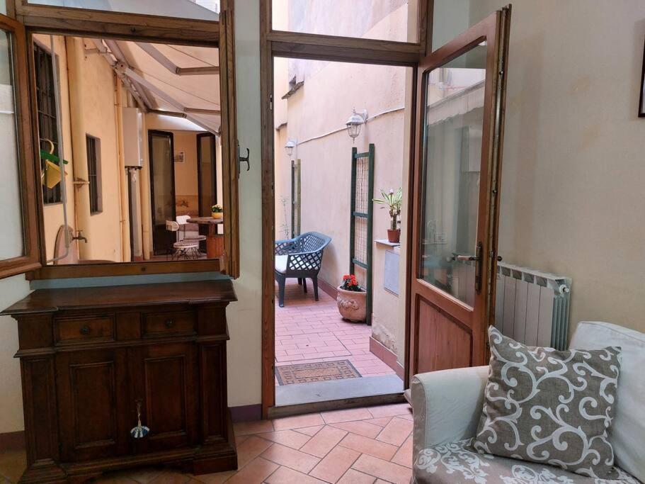 Laura In The Heart Of Apartamento Florencia